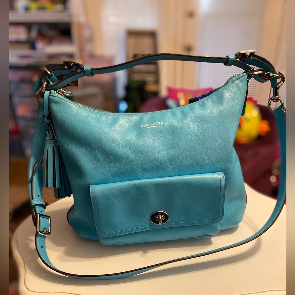Blue Coach purse w/crossbody strap.✨14L x 11H